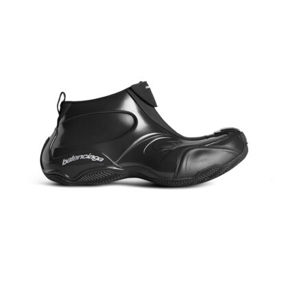 Basketball Sneaker in Black