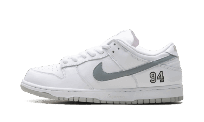 Nike SB Dunk Low "Supreme - White"