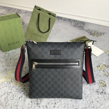 Gucci GG Supreme Messenger Bag