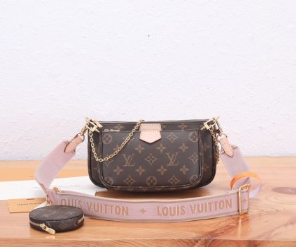 ouis Vuitton Multi Pochette Accessoires bag