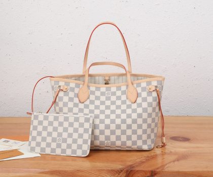 Louis Vuitton Neverfull MM tote bag
