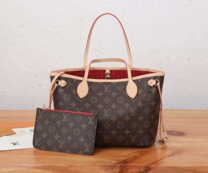 Louis Vuitton Neverfull MM tote bag
