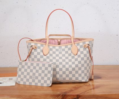 Louis Vuitton Neverfull MM tote bag