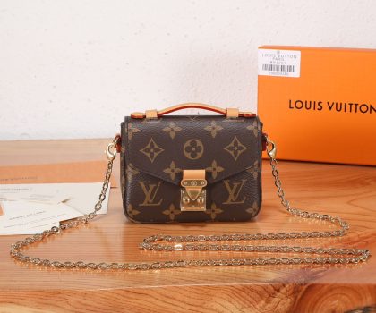 Louis Vuitton Micro Métis bag