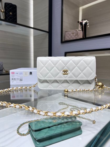 Chanel Wallet on Chain