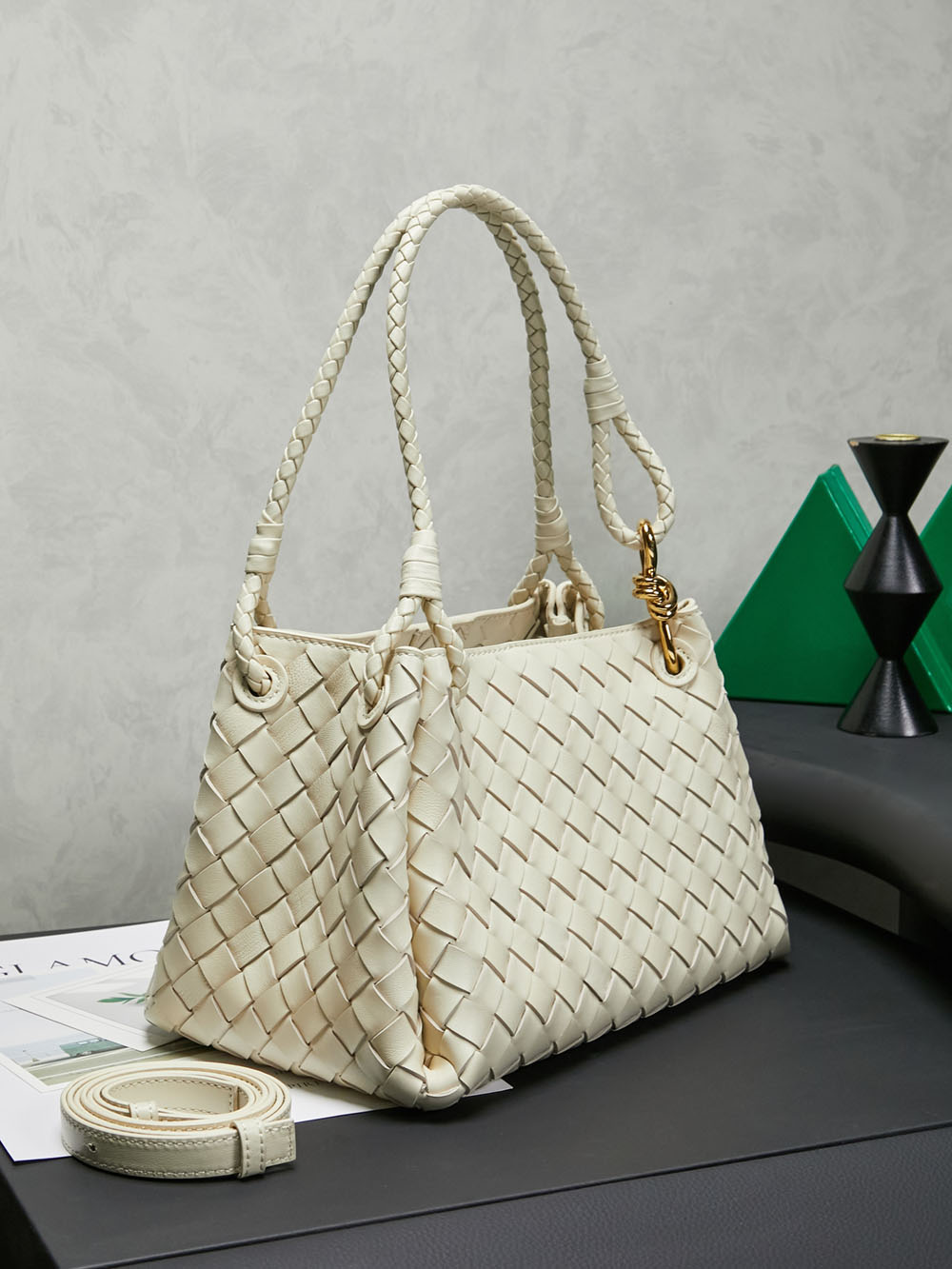 Bottega Veneta Parachute Leather Shoulder Bag - Image 7