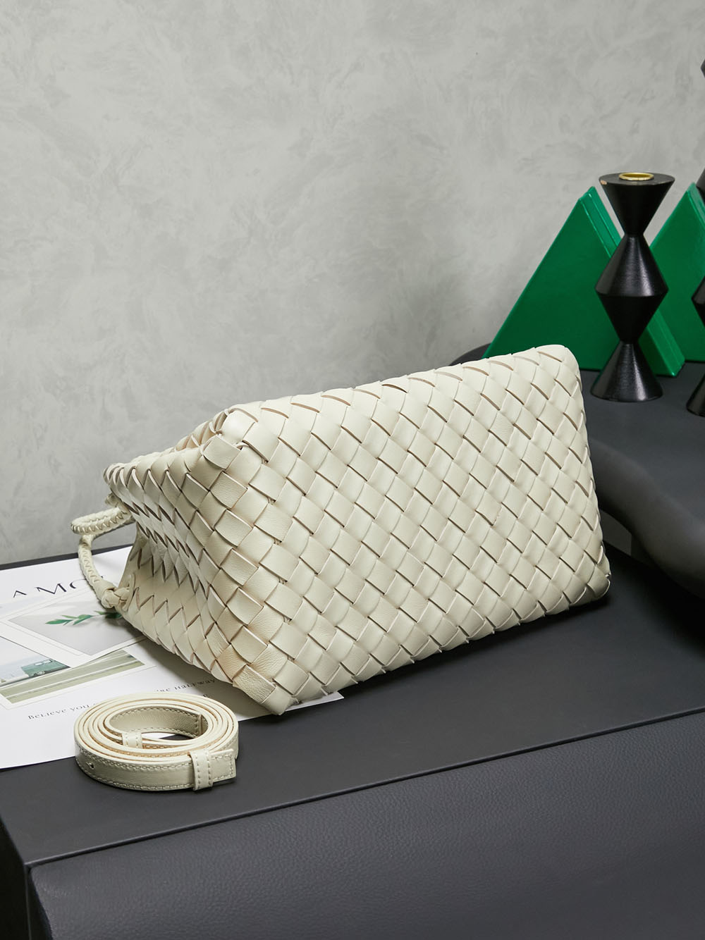 Bottega Veneta Parachute Leather Shoulder Bag - Image 8