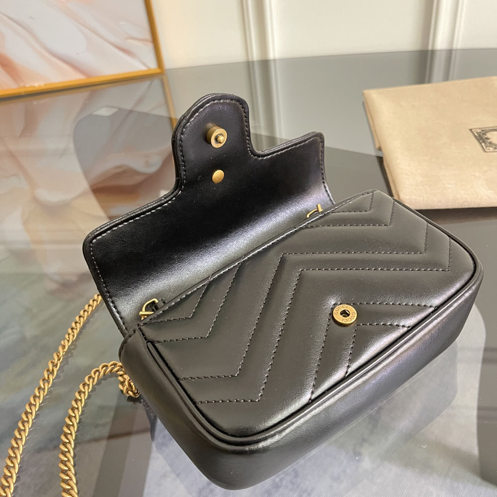 Gucci GG Marmont Matelassé Super Mini bag - Image 3