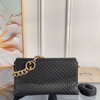 Gucci Large shoulder bag with chain
