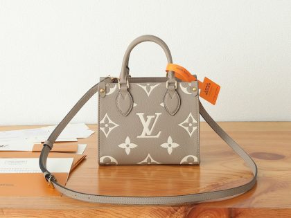 Louis Vuitton OnTheGo BB bag