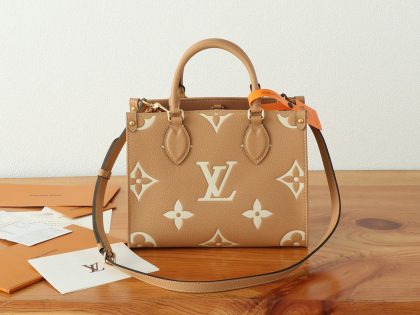 Louis Vuitton OnTheGo PM tote bag