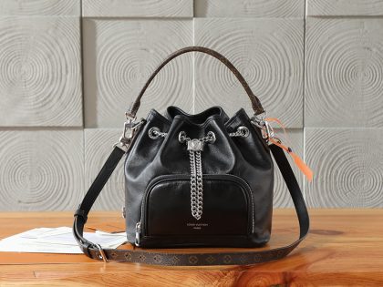 Louis Vuitton No Way Vibe handbag