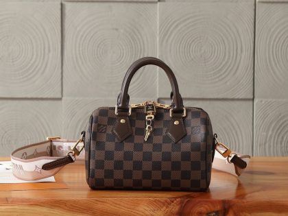 Louis Vuitton Monogram Speedy Bandoulière 20 bag