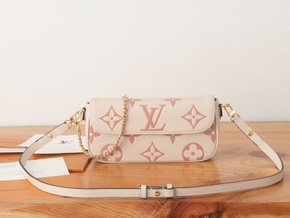 Louis Vuitton Wallet On Chain Ivy handbag